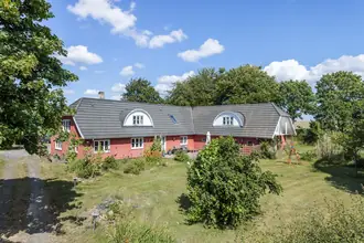 Landejendom på Holtbjergvej 21, Præstbro, 9330 Dronninglund