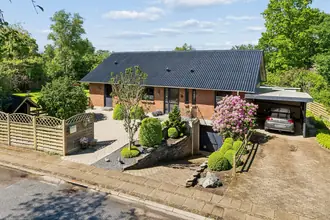 Villa på Poppelvej 10, 7470 Karup J