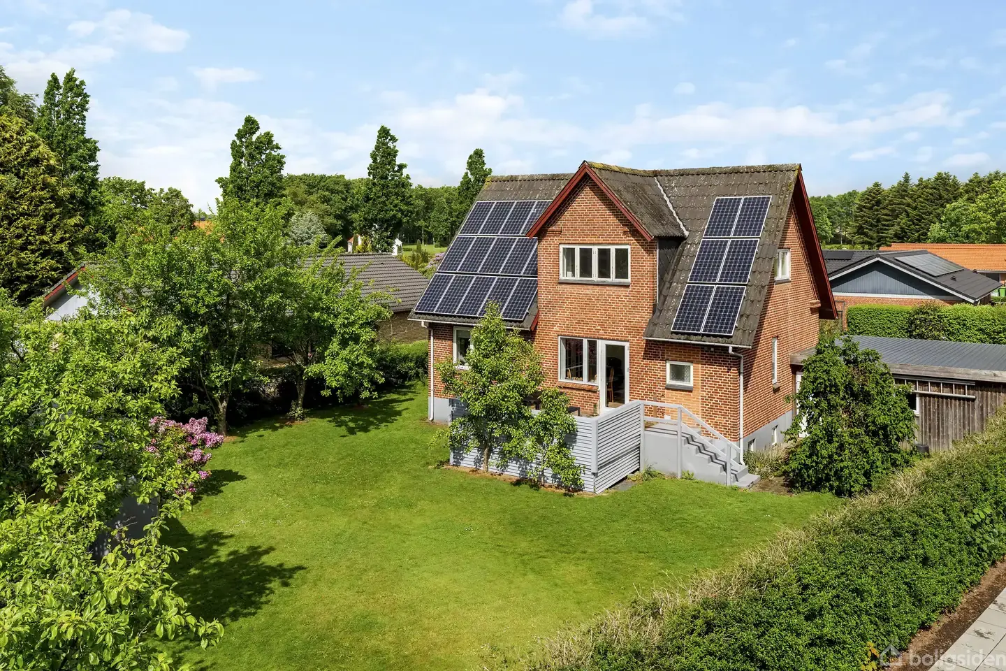 Energivenlig villa med garage og værksted
