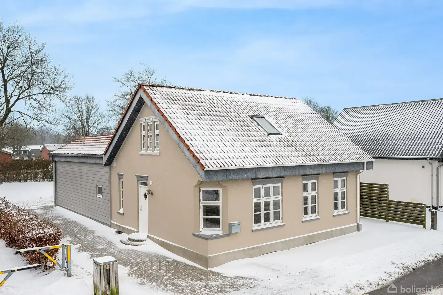 Velholdt villa med god plads og central beliggenhed i Brørup