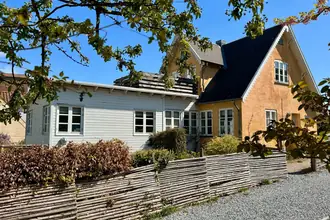 Ejerlejlighed på Taarbækdalsvej 11B, 2930 Klampenborg