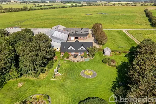 Landejendom på Slebsagervej 3, 6818 Årre