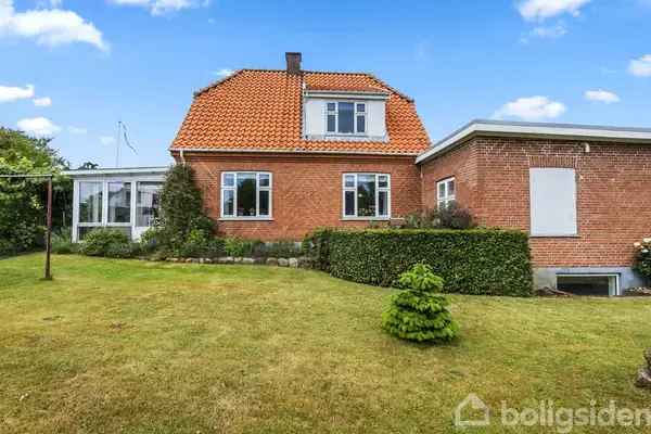 Villa på Amtsvejen 44, 3390 Hundested
