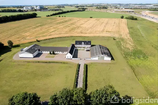 Landejendom på Rådvedvej 34, 8700 Horsens
