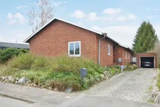 Villa på Peter Freuchensvej 25, 4800 Nykøbing F