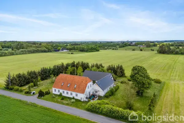 Landejendom på Vestermarksvej 25, 9320 Hjallerup