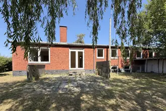 Rækkehus på Skoleparken 6, Aakirkeby, 3720 Aakirkeby
