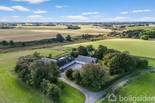 Landejendom på Sterupvej 127, 9740 Jerslev J