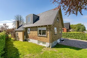 Villa på Skivevej 27, 7451 Sunds