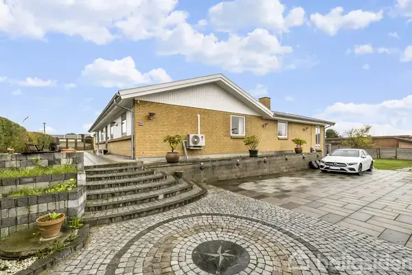 Villa på Holmegårdsparken 33, 3320 Skævinge