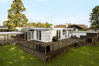 Villa på Vårgyvelvej 5, 2690 Karlslunde