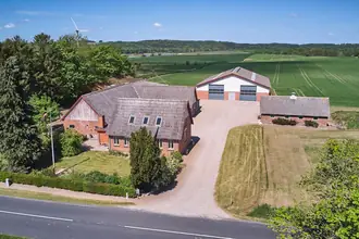 Landejendom på Gramvej 23, Gram, 7130 Juelsminde