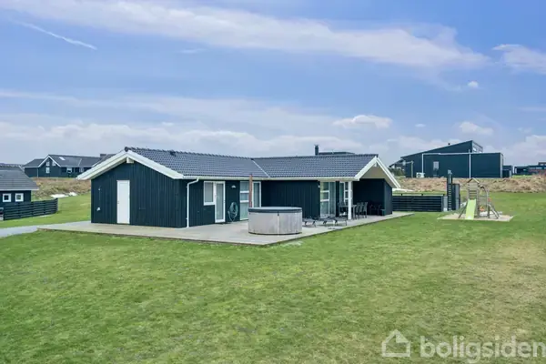 Fritidsbolig på Blåhvalvej 4, 9480 Løkken