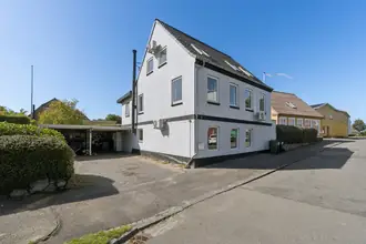 Villa på Klemensker Torv 1, Klemensker, 3782 Klemensker
