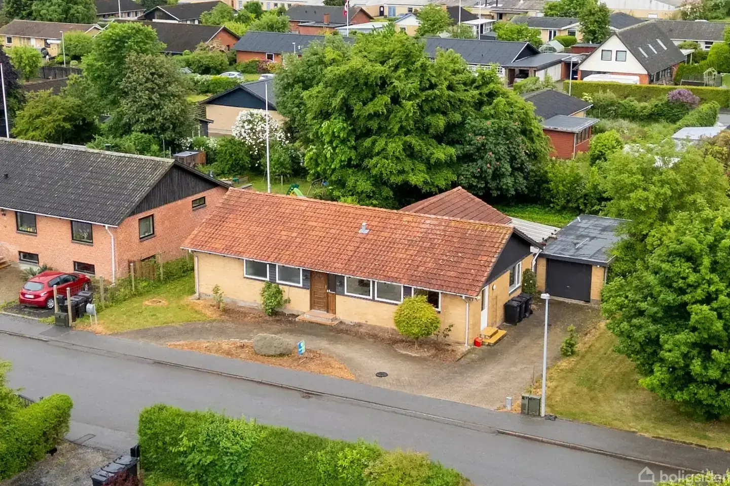 Indflytningsklar og central villa med god planløsning