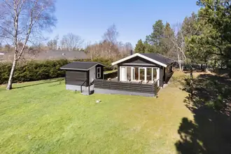 Fritidshus på Rasmus Jensens Vej 18, Hou, 9370 Hals