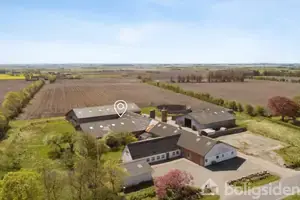 Landejendom på Lundsmarkvej 76, 6760 Ribe