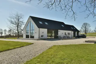 Landejendom på Kølkærvej 57, Hammerum, 7400 Herning