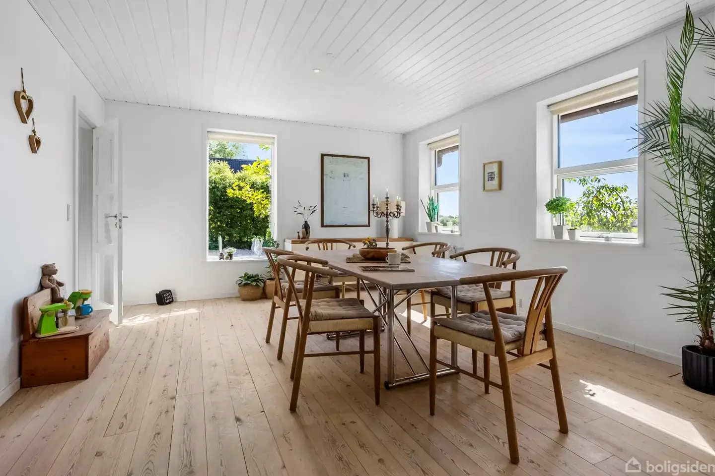 Charmerende og velholdt villa med skøn have