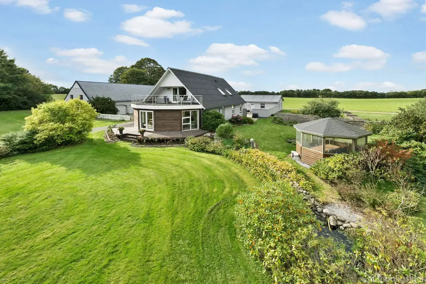 Landejendom på Rogenstrupvej 20, 8831 Løgstrup