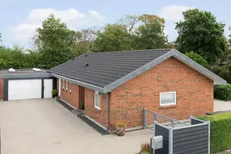 Villa på Rønne Alle 124, 7451 Sunds