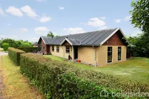 Villa på Møgelgårdsvej 24, 8520 Lystrup