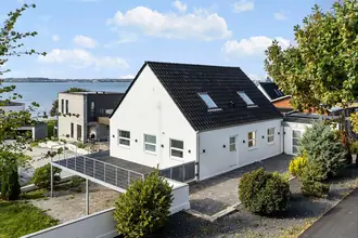 Villa på Strandvejen 169, Strib, 5500 Middelfart