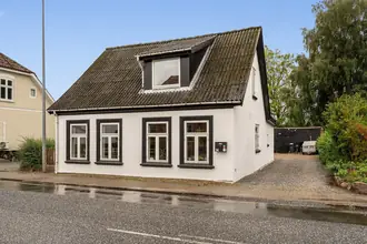 Villa på Stationsgade 14, Vester Sottrup, 6400 Sønderborg