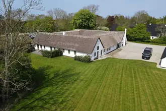 Landejendom på Udsholt Byvej 6A, 3230 Græsted
