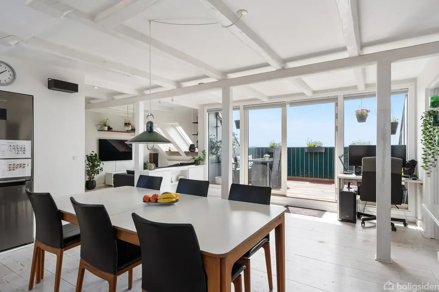 HELT UNIK TAGLEJLIGHED MED SYDVENDT TERRASSE OG BRØNSHØJS BEDSTE UDSIGT! - View 4
