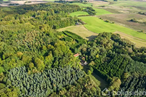 Landejendom på Trige Skovvej 4, 8520 Lystrup