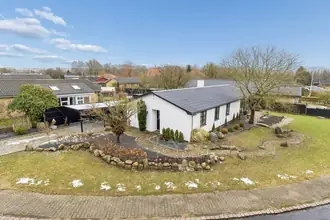 Villa på Salomons Brink 11, 5683 Haarby