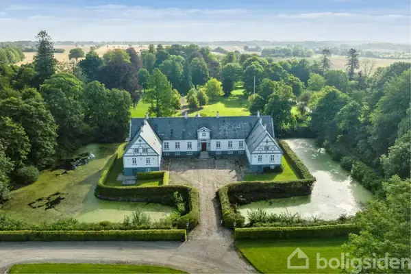 Specialejendom på Jellingvej 341, 7100 Vejle