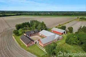 Landejendom på Ilderhedevej 2B, 7270 Stakroge