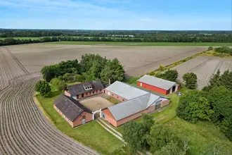 Landejendom på Ilderhedevej 2B, 7270 Stakroge