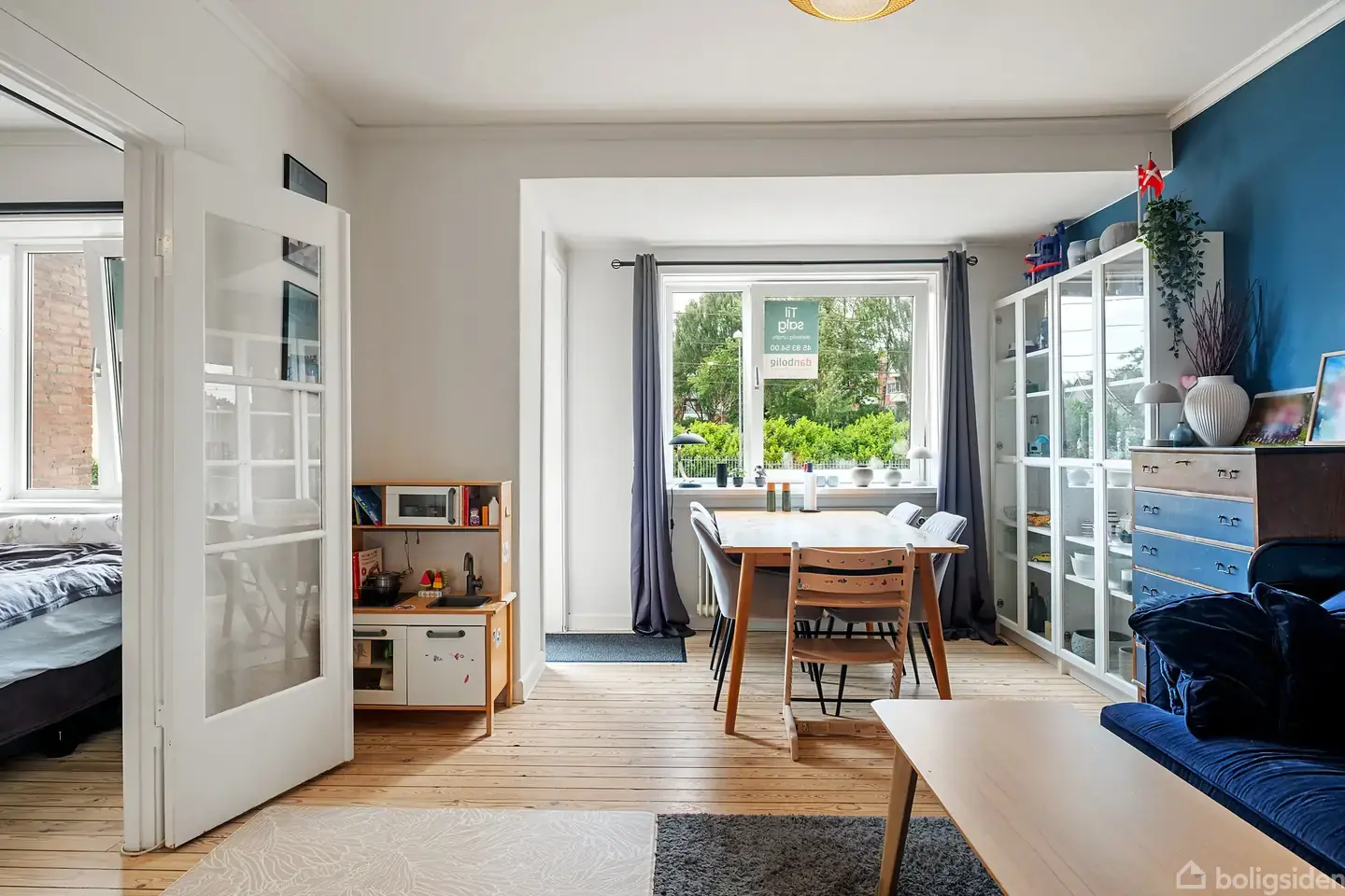 Lys og velindrettet lejlighed med franske døre og attraktiv beliggenhed i Lyngby., Kongens Lyngby