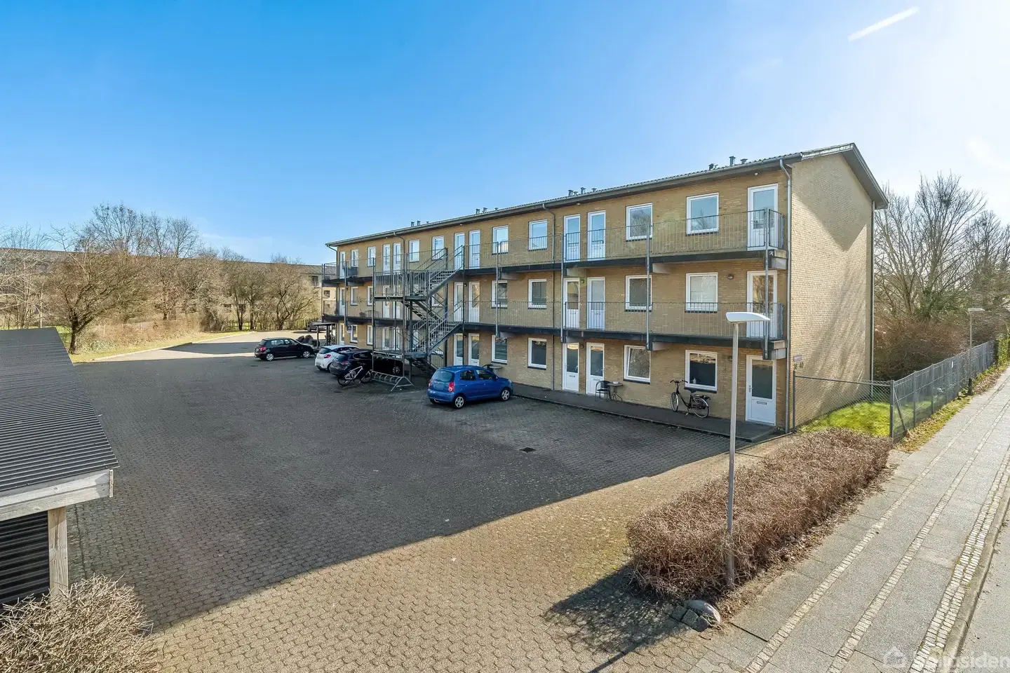 Indbydende 2-værelses ejerlejlighed