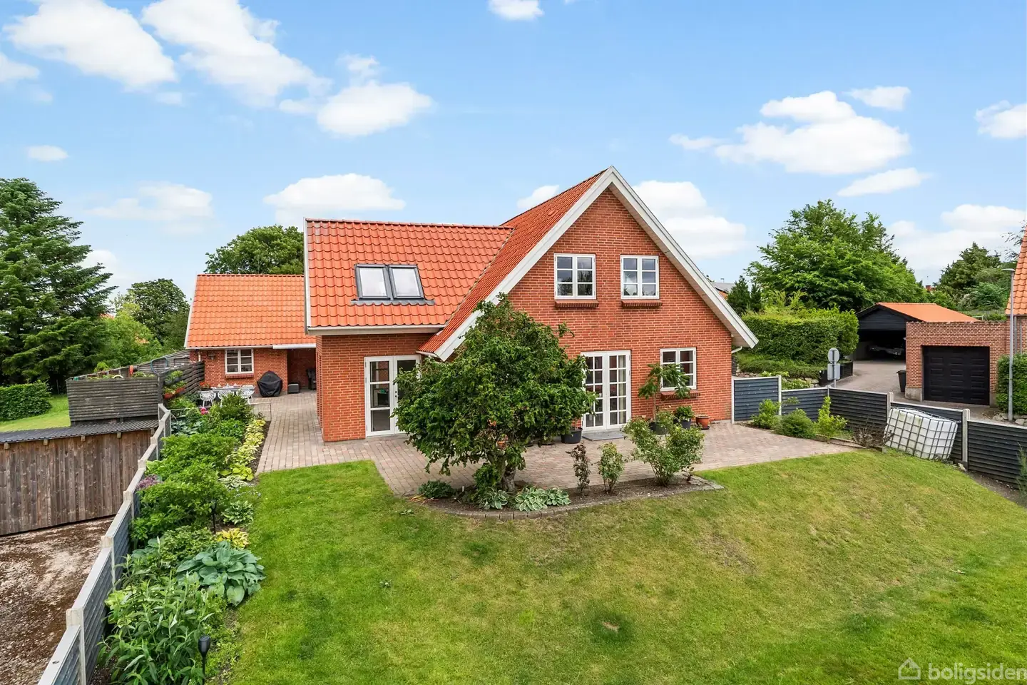 Stor familievenlig villa centralt i Nibe