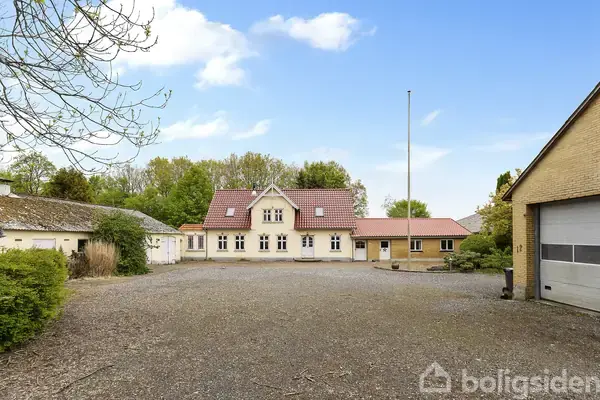 Landejendom på Varregårdvej 12, 6600 Vejen