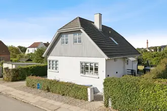 Villa på Runddelsvej 12, Dronningborg, 8930 Randers NØ