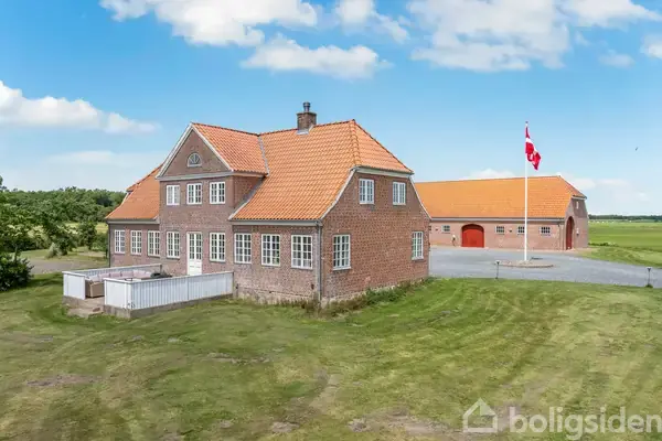 Landejendom på Bjerrumvej 2, 6760 Ribe