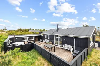 Fritidshus på Mågevej 1, Henne Strand, 6854 Henne