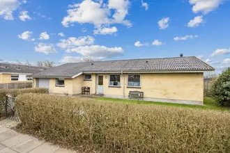 Villa på Løbet 10, Manna, 9700 Brønderslev