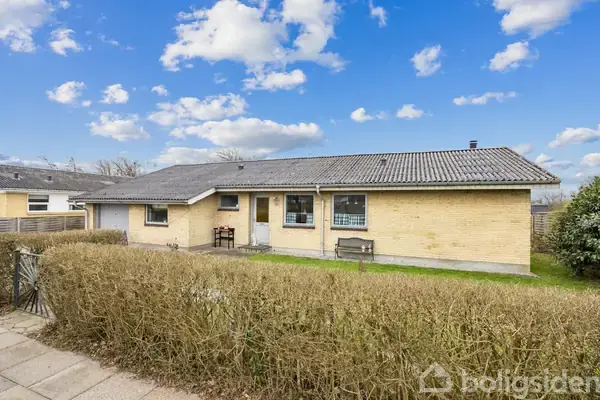 Villa på Løbet 10, 9700 Brønderslev