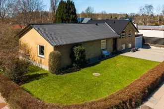 Villa på Agerbølvej 7, 7323 Give