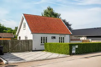 Villa på Lyngevej 42, Fløng, 2640 Hedehusene