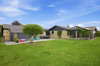 Villa på Skovgårdsvænget 584, 8310 Tranbjerg J