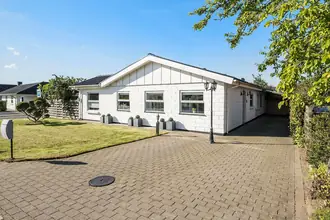 Villa på Stationsvej 61, Biersted, 9440 Aabybro