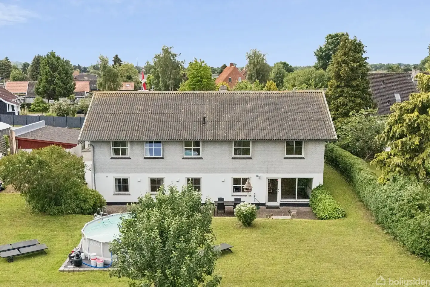 Rummelig villa i to plan – perfekt til den store familie
