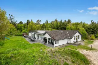 Fritidshus på Hennebysvej 15, 6854 Henne